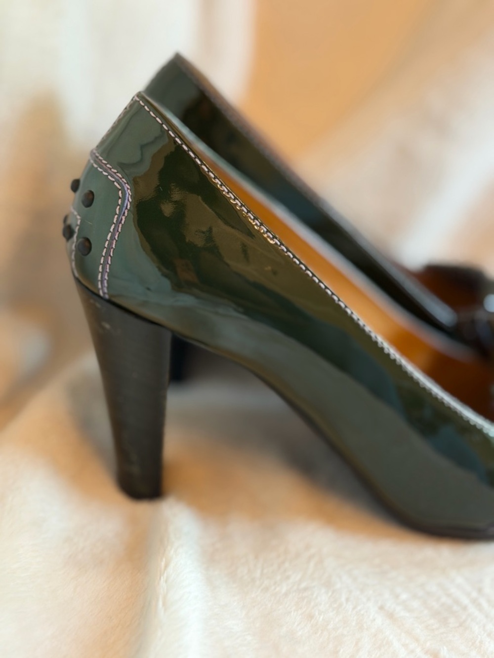 Tod's Olive Green Patent Kiltie Buckle Pumps - Picture 8 of 9